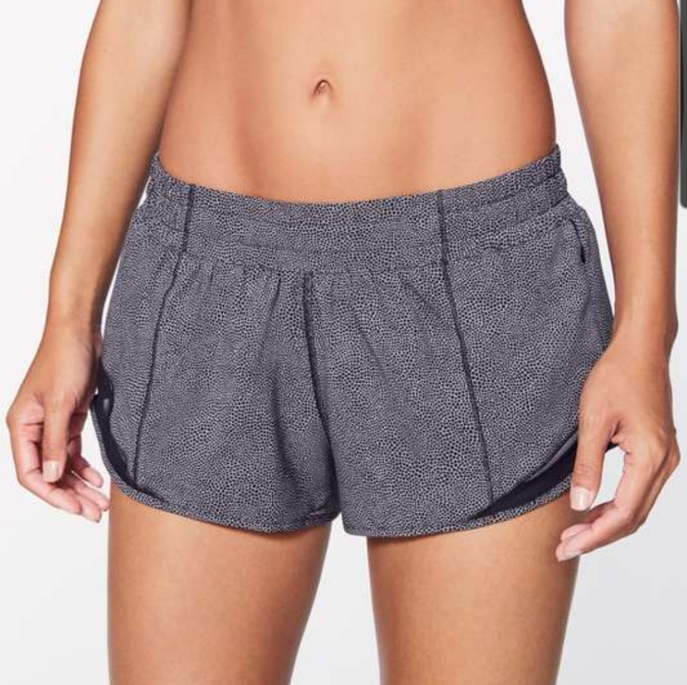 Lululemon Hotty Hot Shorts - 4 Tall